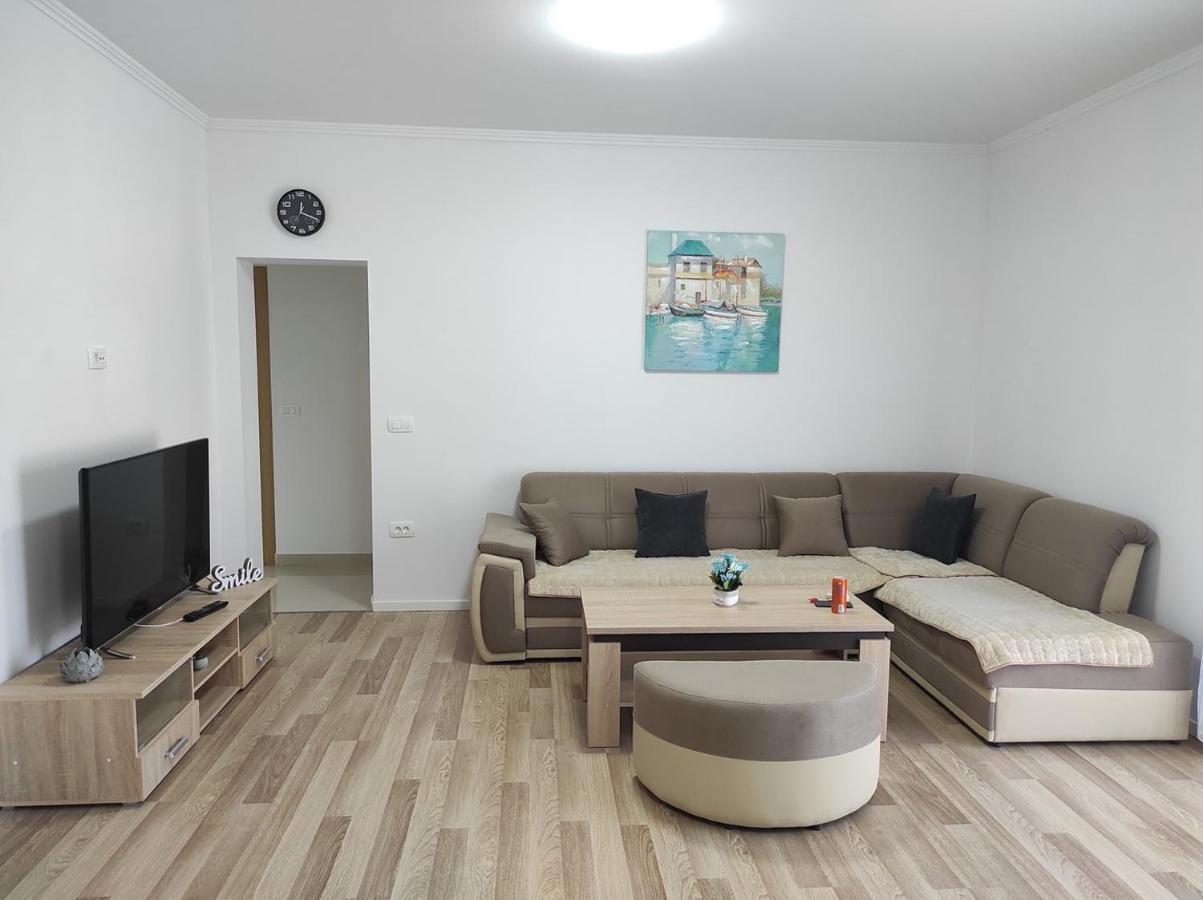 One Bedroom Apartment Gogo With Private Parking Neum Esterno foto
