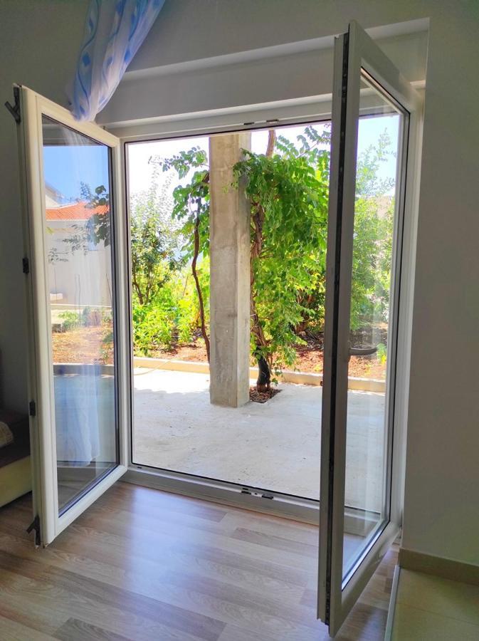 One Bedroom Apartment Gogo With Private Parking Neum Esterno foto